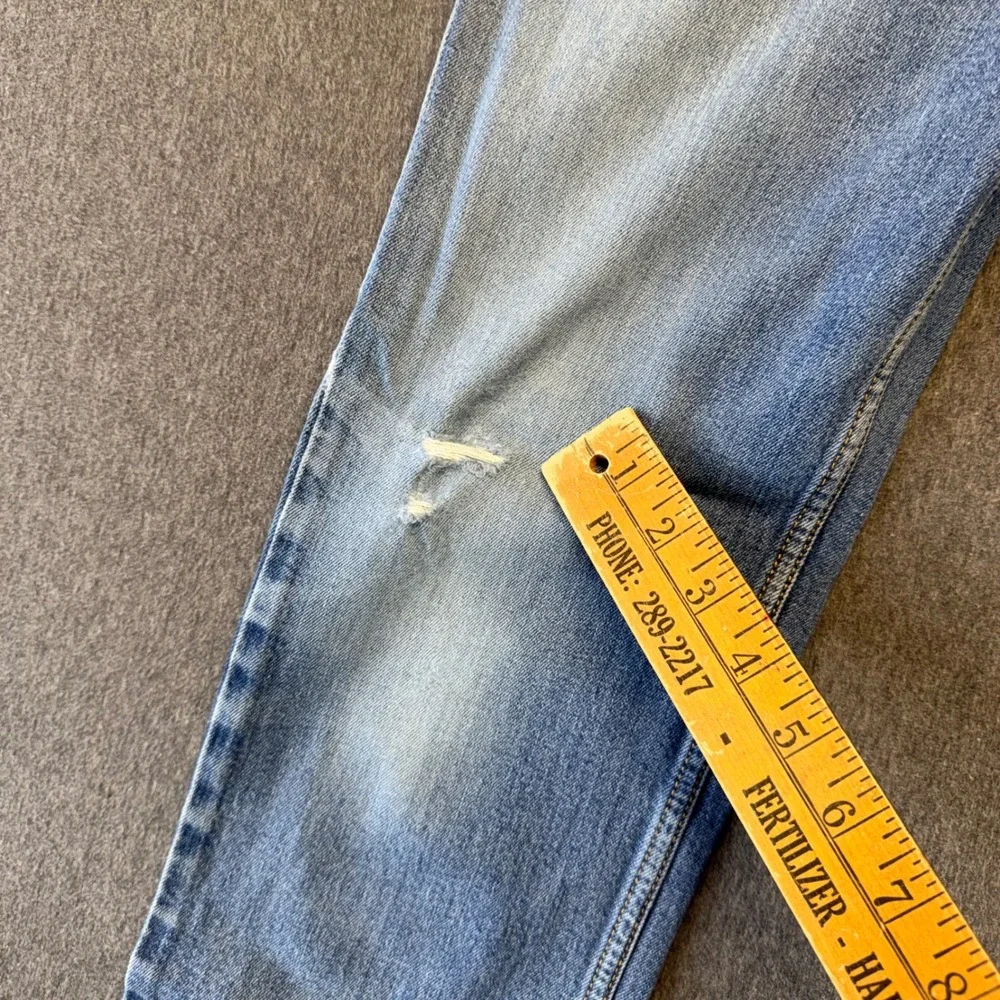 Levis 511 Slim Fit Jeans Mens 34x32 Light Wash Blue Denim Distressed 00511-1322
